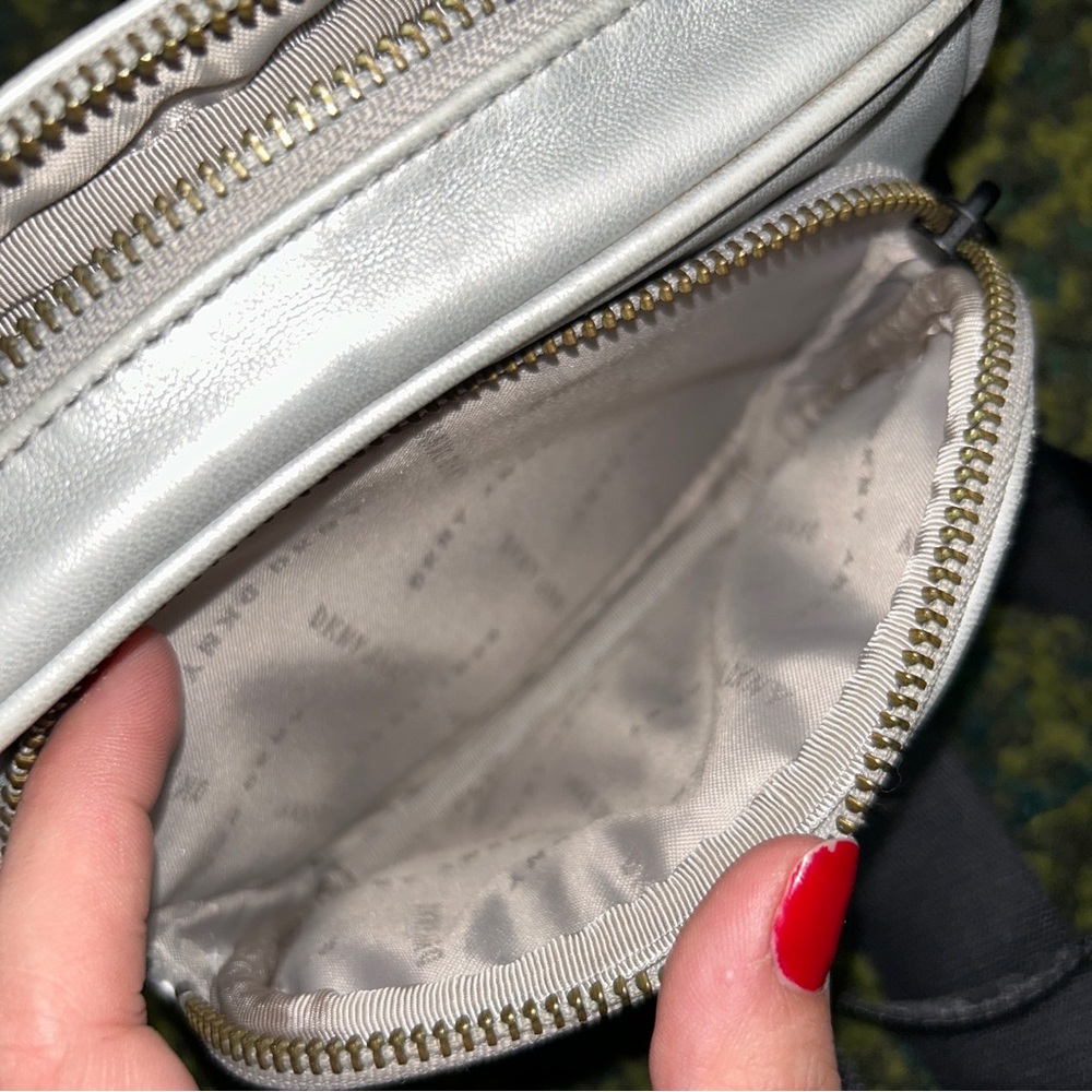 DKNY Abby Camera Shoulder Bag Handbag Silver Faux Leather - Picture 10 of 10